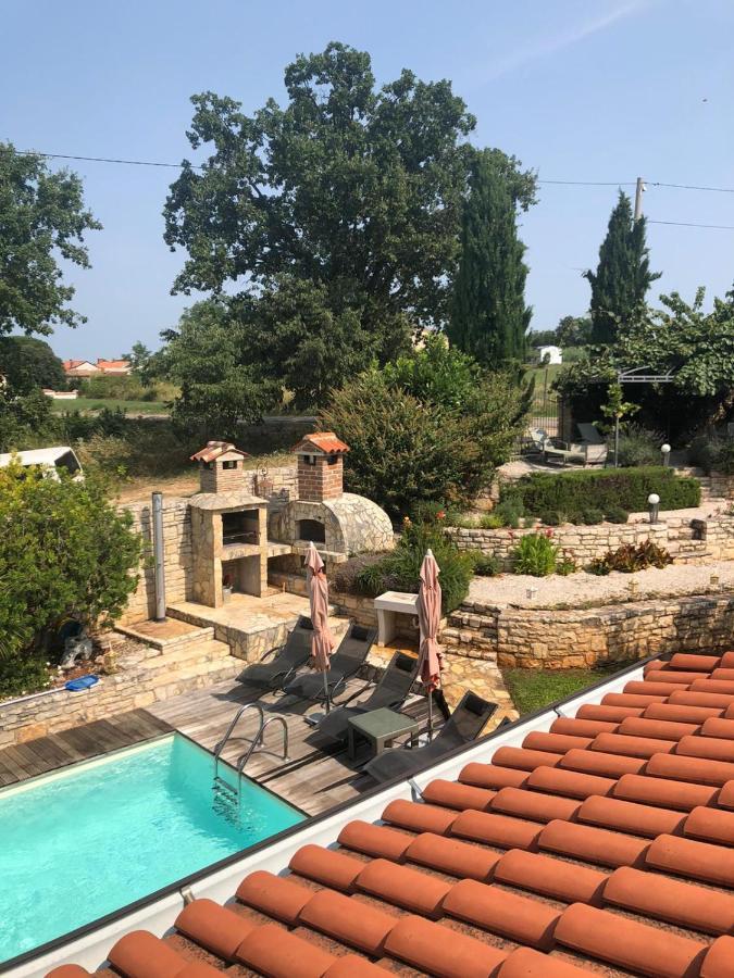Kaštelir Casa Stefanieヴィラ エクステリア 写真
